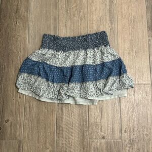 super cute size L blue and white floral mini skirt from American Eagle